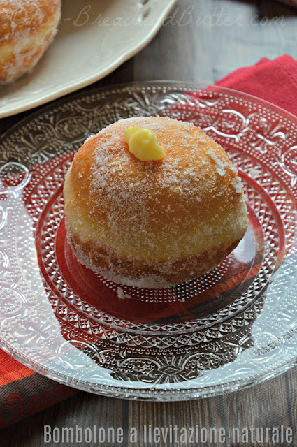 Bomboloni ripieni di crema