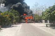 Diduga Korsleting, Bus Pariwisata Terbakar Hebat di Ngawi