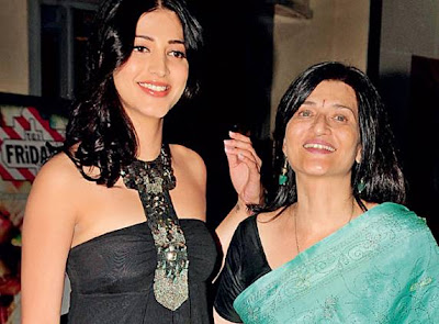 Shruti Haasan and Sarika