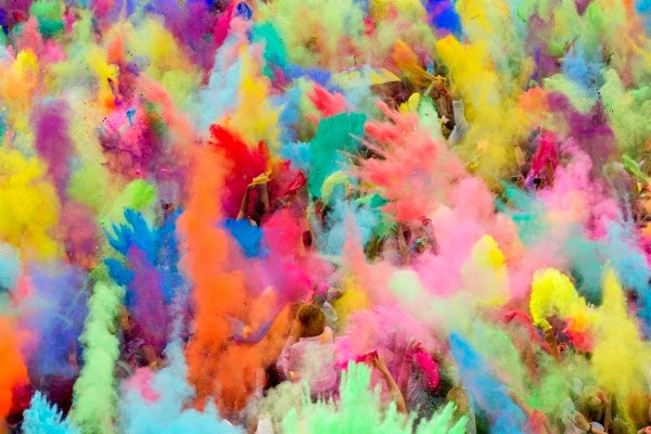 http://crazzzytravel.com/wp-content/uploads/2014/01/festival-of-colors.jpg