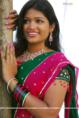 actress swathi in saree