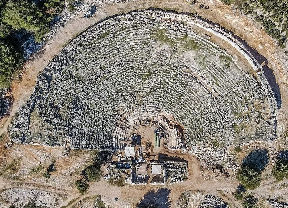 Το αρχαίο Θέατρο της Κασσώπης θα υποδεχτεί και πάλι κοινό μετά από 21 αιώνες!