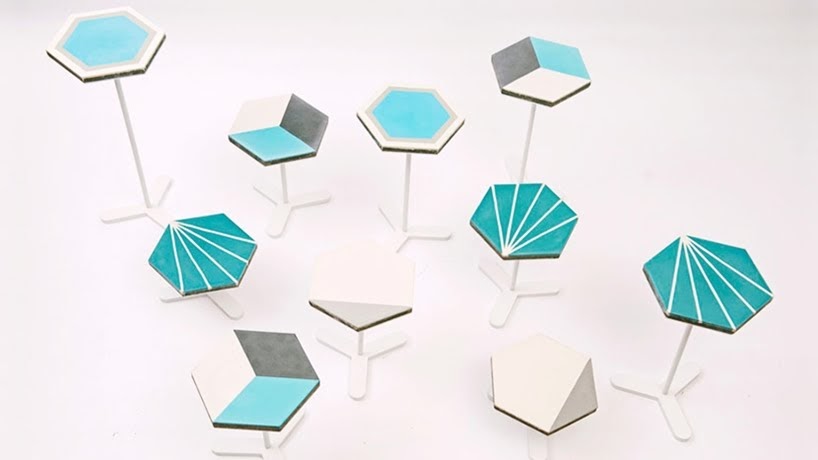 Baldosas hidráulicas hexagonales en una serie de mesas auxiliares de inspiración japonesa