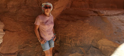 Wadi Rum, Cañón de Khazali, petroglifos de Siq Khazali. Jordania.