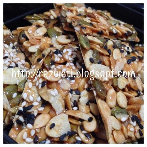 Wind of Change: FLORENTINE COOKIES@CRUNCHY CARAMEL ALMOND