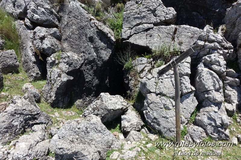 Sierra de Alhama: Puerto de Zafarraya - Hoyo del Toro - La Torca