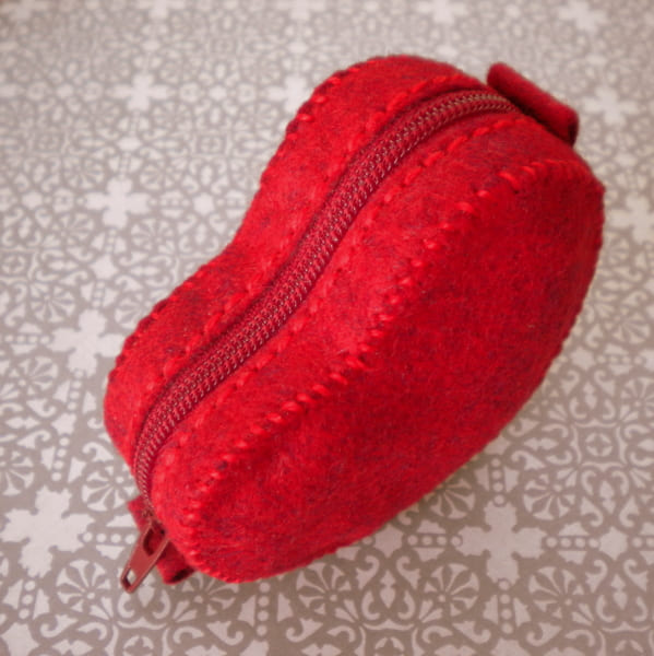 Mini Heart Pouch Tutorial