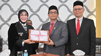DPRK Gelar Rapat Paripurna Penyampaian Penjelasan dan Penyerahan Raqan Pertangungjawaban APBK Banda Aceh Tahun Anggaran 2024