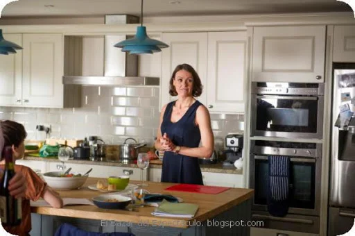 Doctor Foster 02.jpeg
