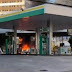 Carro pega fogo em posto de combustíveis nesta quarta-feira👇👇