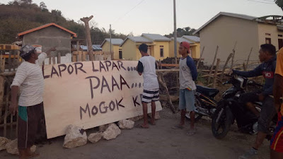 Gaji Belum Dibayar, Pekerja Rumah Paska Banjir di Oi Fo'o Mogok Kerja 