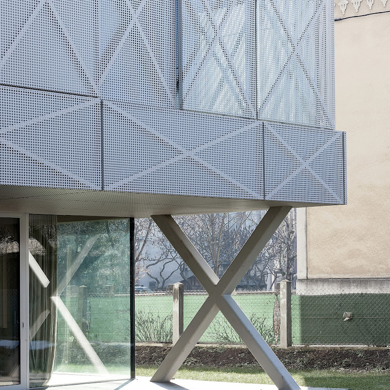Villa Criss-Cross - OFIS Architects