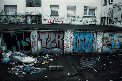 bad-run-down-area-destroyed_with_bad_spraypaint