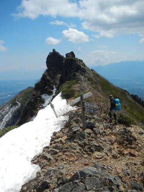 権現岳山頂付近