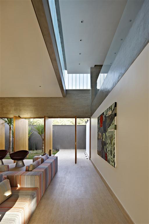 Open wall in modern home by Anastasia Architects