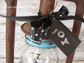 Chipping with Charm:  Lantern+Ball Jar=Snow Globe...http://www.chippingwithcharm.blogspot.com/