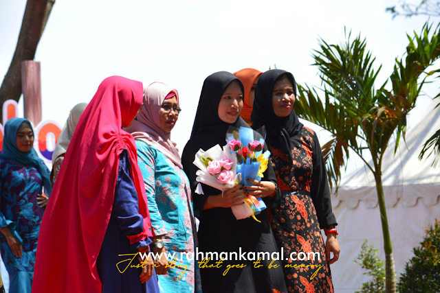 Event hijab dewi rengganis di pantai bohay, paiton, Probolinggo