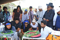 Iddarammayilatho Working Stills