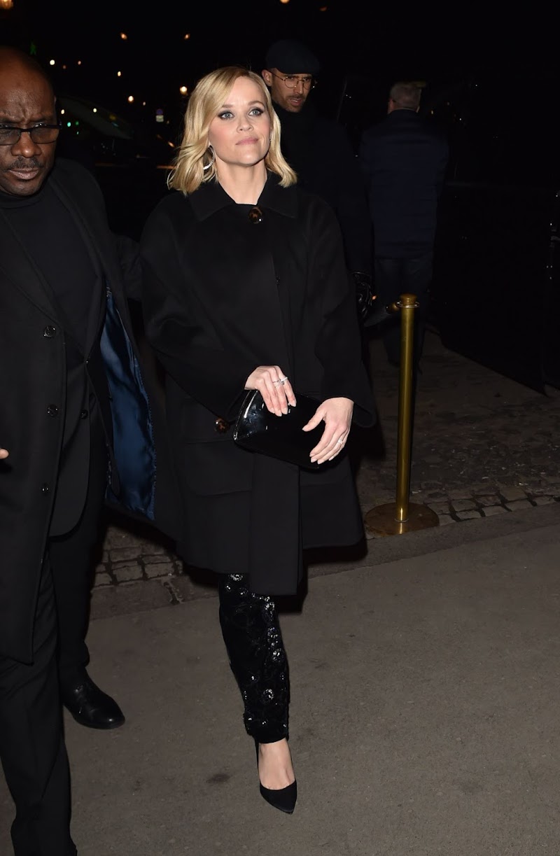 Reese Witherspoon Arrives at Giorgio Armani Show at Paris Fashion Week 21 Jan-2020