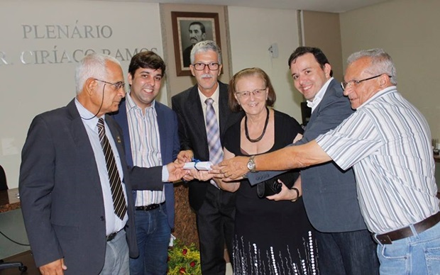 Vereadores homenageiam Ginásio Santa Cruz pelos seus 60 anos