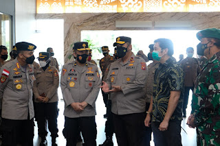 Tim Supervisi Sops Polri Tinjau Pelaksanaan Serbuan Vaksinasi Alumni Akabri 1998