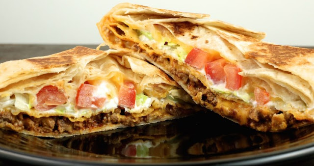 Homemade Crunchwrap Supreme Recipe #dinner #deliciousmeal