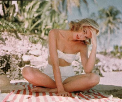 grace kelly rear window. Also, Grace Kelly