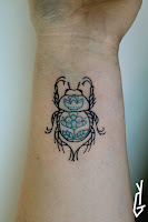 Tattoo Yonni-Gagarine : Beetle Insect Bug Black Flower Blue