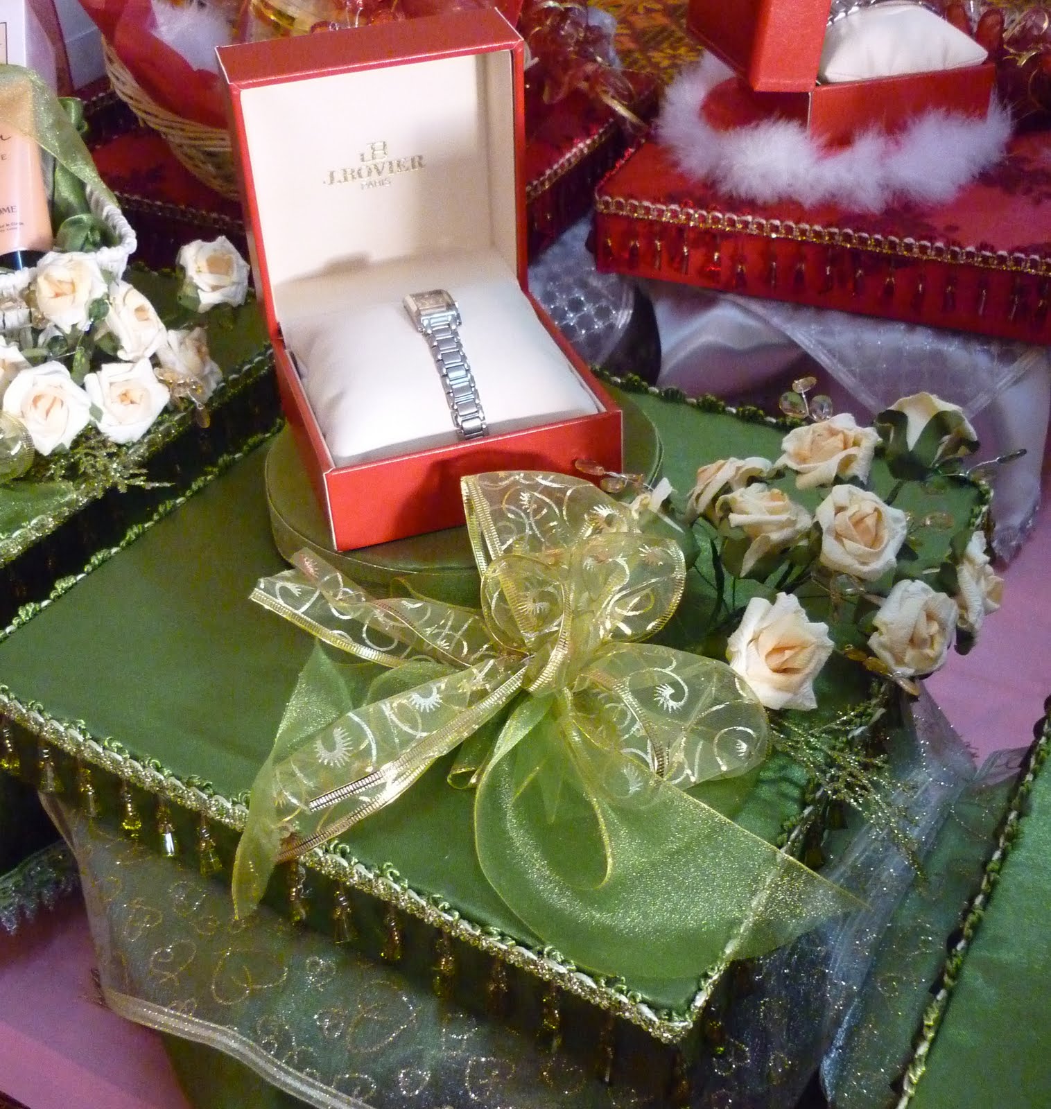 Gubahan Hantaran Tema Hijau Dan Cream Untuk Syah & Lili 