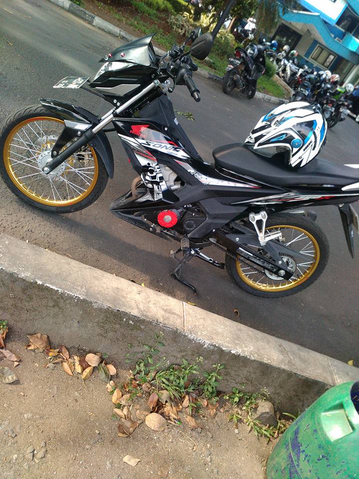 Modifikasi Honda Sonic 150R Keren