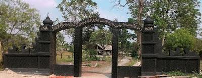 Pintu Gerbang Makam Keramat Syekh Sanga Jati Kampung Cigaten Tangerang Banten