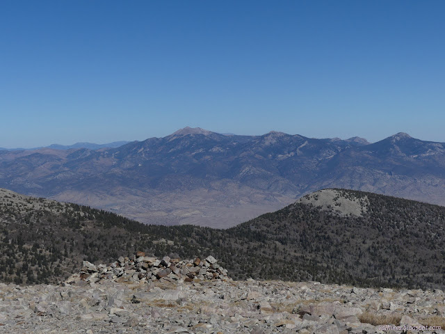 11: brown peak over blue ones