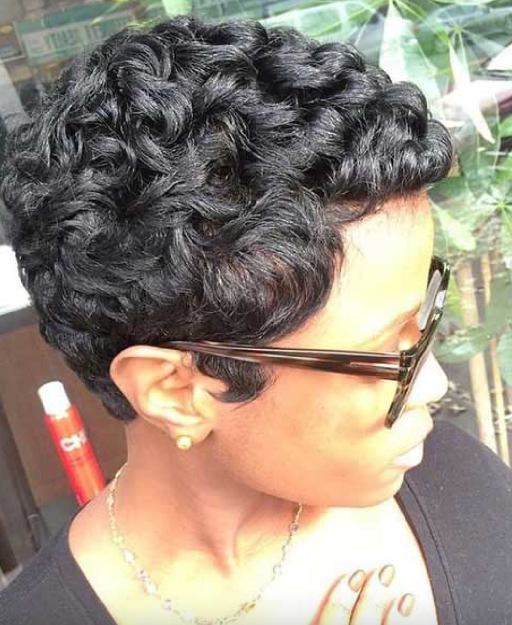 cute short curly hairstyles for older ladies
