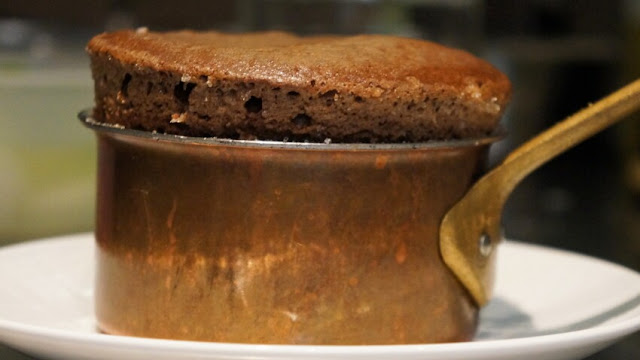 Le soufflé au chocolat de Jean Imbert