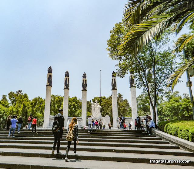 Monumento aos Meninos Heróis (Niños Héroes) no Bosque de Chapultepec na Cidade do México