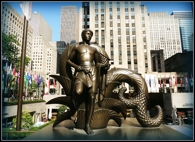 NY en 3 Días: Escultura Youth en el Rockefeller Center