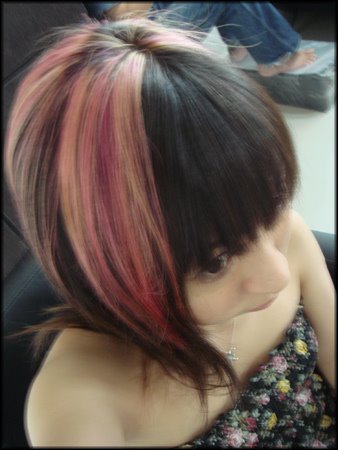 Long Blonde Hair With Pink Streaks. Hair Style 3