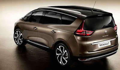 2017 Renault Grand Scenic MPV rear look Images