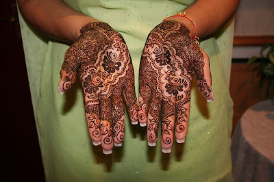 Mehndi Tattoo Designs Seen On www.coolpicturegallery.net