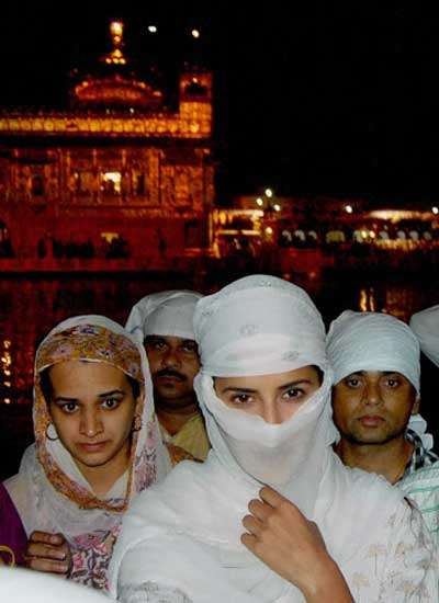 golden temple amritsar inside. Amritsar at Golden temple