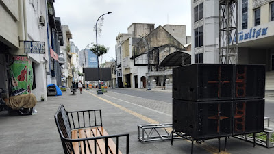 Nobar Semifinal AFC di Kesawan: Jalan Ditutup, Warga Mengeluh....