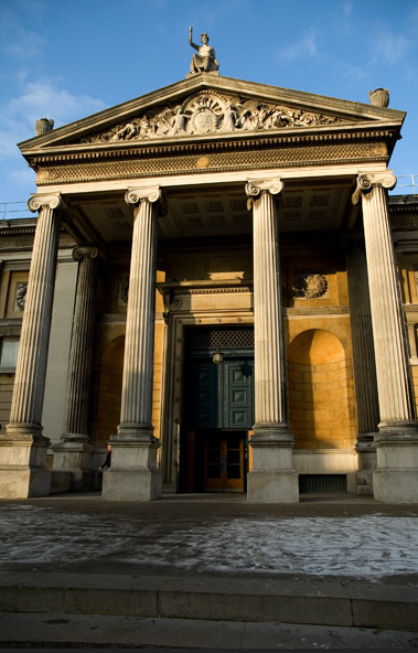 Το πρώτο δημόσιο μουσείο της Μεγάλης Βρετανίας, το πρώτο πανεπιστημιακό μουσείο της υφηλίου.