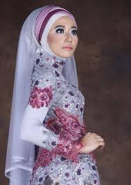 gaun pengantin muslimah modern warna ungu