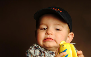 Baby Boy And Yellow Fish HD Wallpaper