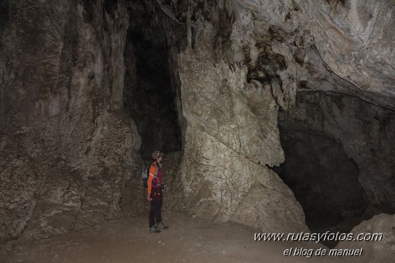 Cuevas de San Marcos