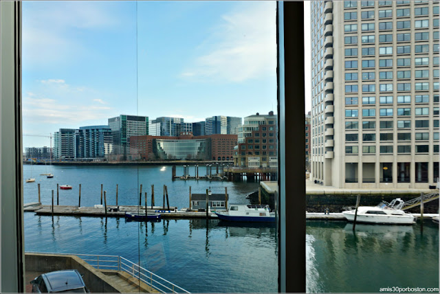 Vistas desde la Cafetería del Acuario de Boston