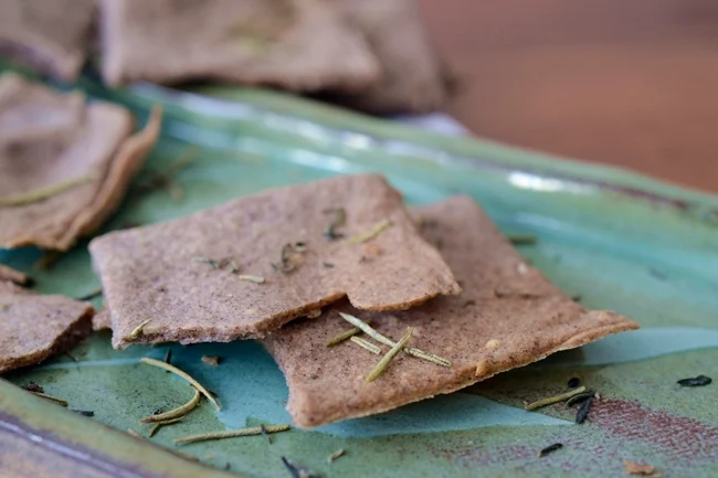 Crackers de sarraceno con romero