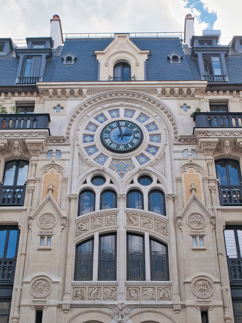 jiemve, le temps d'une pose, Paris, immeuble cathédrale, Jouannin, Singery