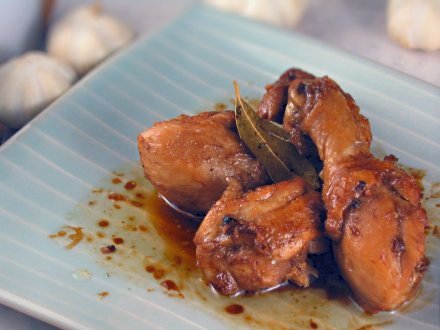 Chicken adobo chino