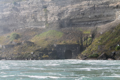 Horseshoe falls outlet